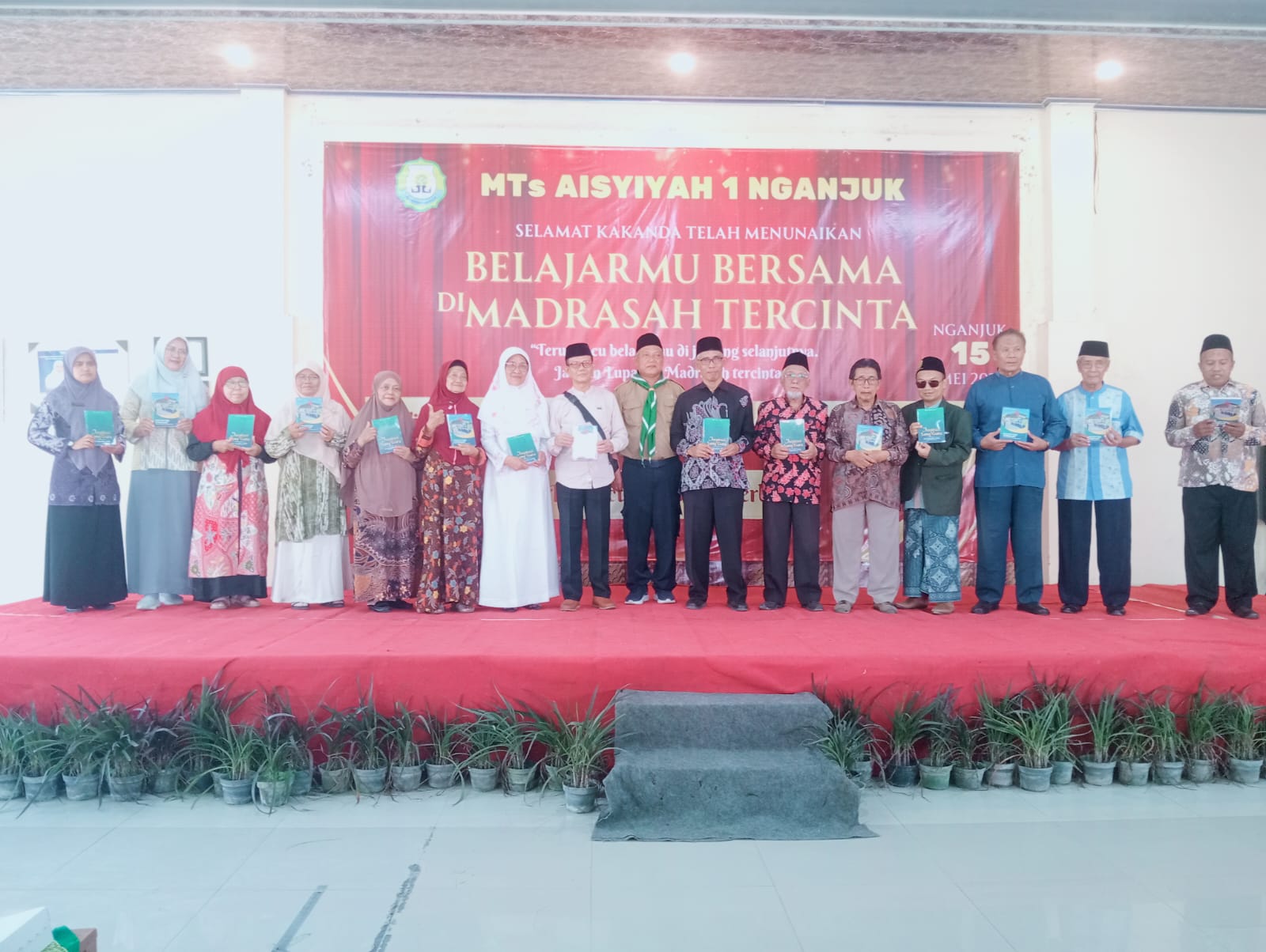 Read more about the article Gelorakan Inovasi dan Karakter: Catatan Khidmat Hardiknas 2026 di Nganjuk