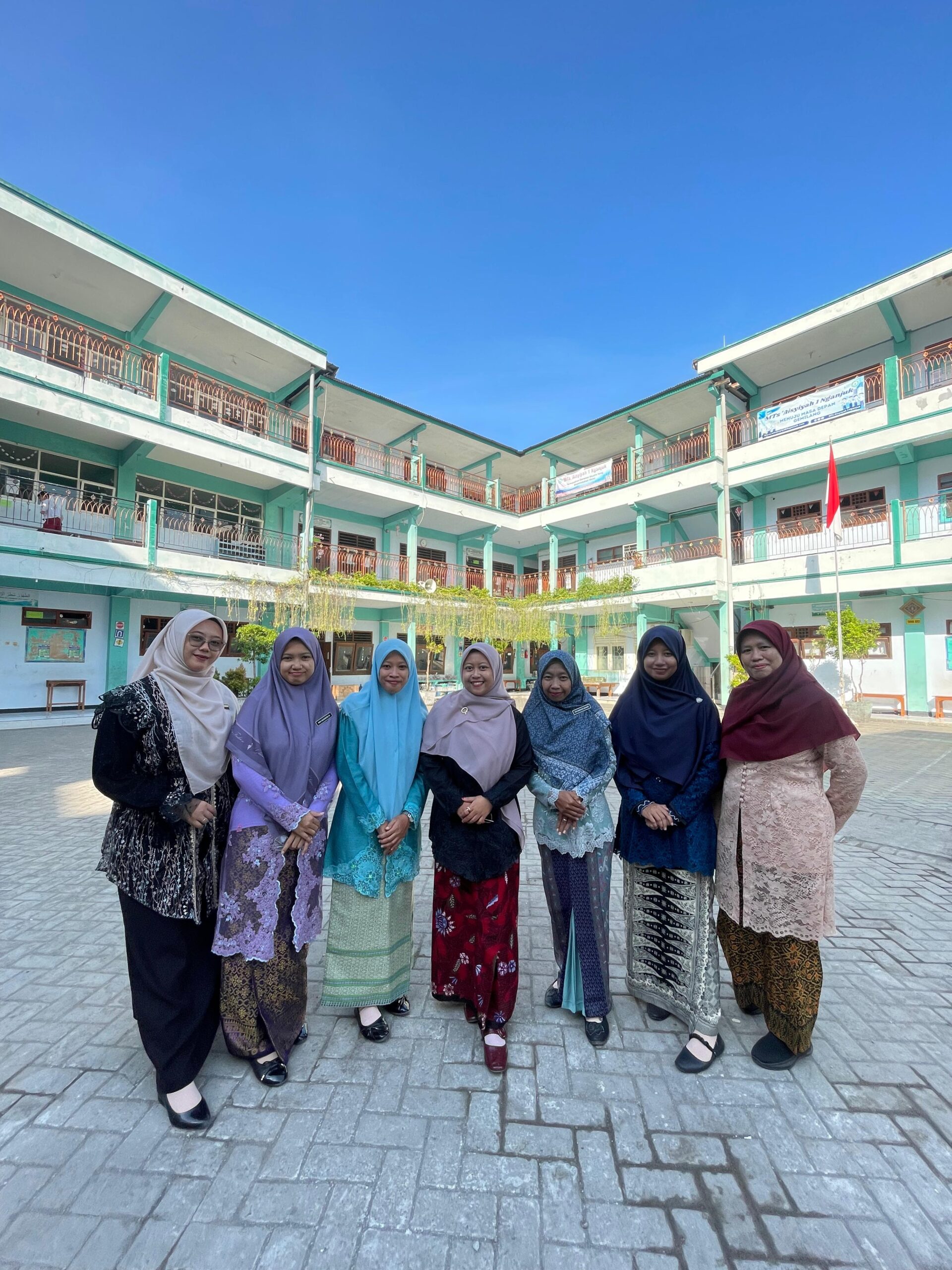 Read more about the article Keseruan Peringatan Hari Kartini ke-147 di Nganjuk: Ada Workshop Psikologi hingga Bazar Pangan Murah!